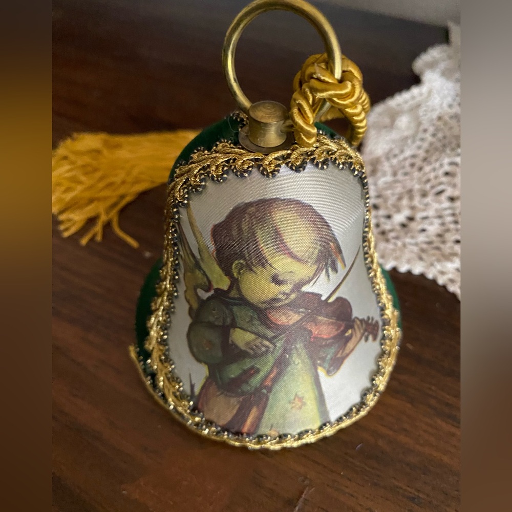 Vintage Refuge Music box with Gold and Green Accents and a cherub & violin rare